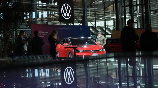 Изложен в Дрезден, Германия, електрически автомобил Volkswagen ID.5 GTX. Снимка: Krisztian Bocsi/Bloomberg