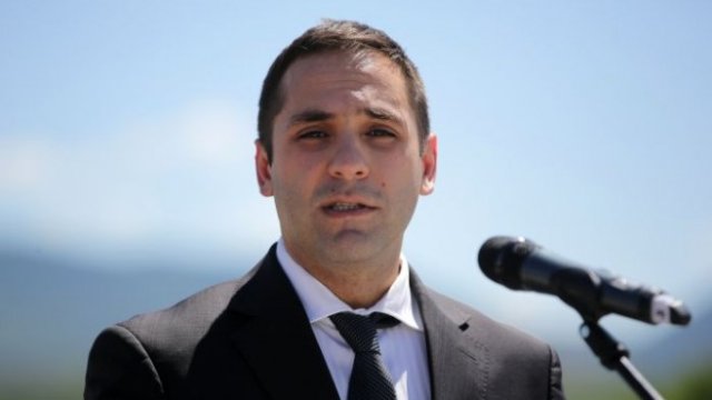 <p>
	Министърът на икономиката Емил Караниколов. <em>Снимка: БТА</em></p>
