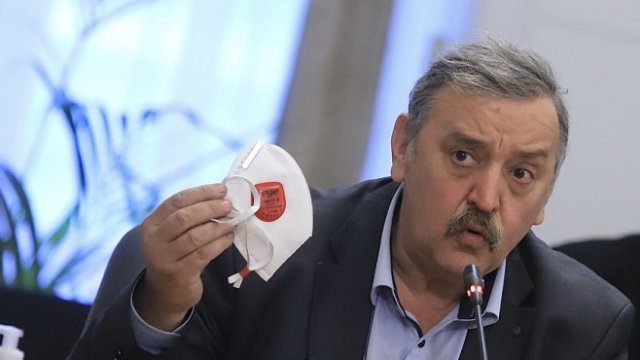 <p>
	Тодор Кантарджиев <em>Снимка: БГНЕС</em></p>
