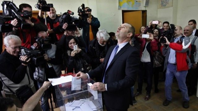 <p>
	Румен Радев. Снимка: <em>Олег Попов Investor Media Group</em></p>
