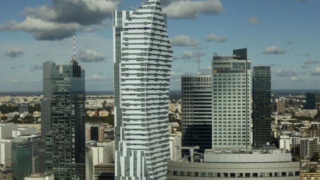 <p>
	Полша има шансовете да се превърне в остров на икономическия успех, тъй като голяма част от Европа все още се бори с последиците от финансовата криза през 2008 г. <em>Снимка: архив Ройтерс</em></p>
