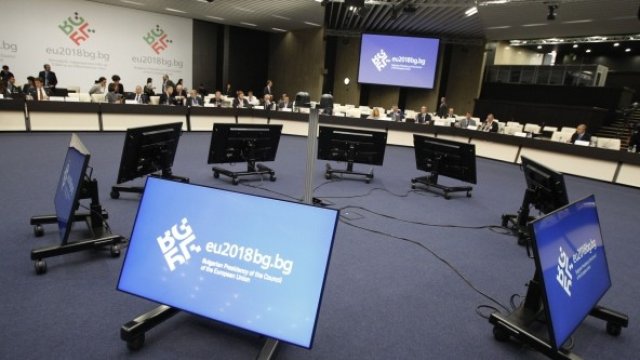 <p>
	<em font-size:="" pt="" style="color: rgb(102, 102, 102); font-family: ">Снимка: Олег Попов, Investor Media Group</em></p>
