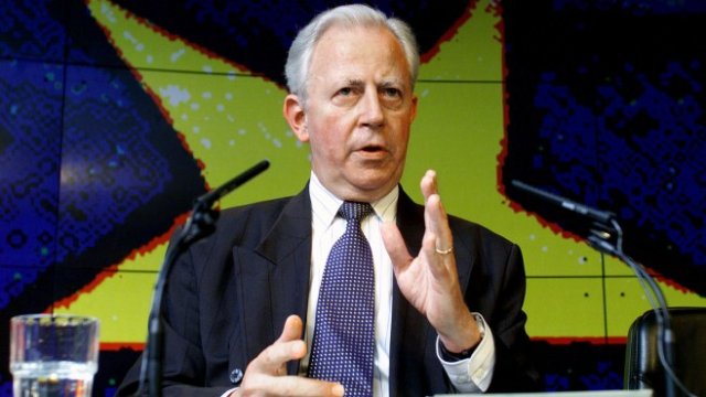 <p>
	Жак Сантер. <em>Снимка: Ройтерс</em></p>
