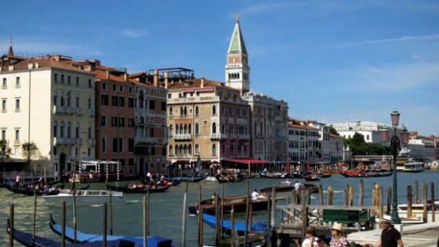 <p>
	Изглед към Венеция. <em>Снимка: архив Ройтерс</em></p>
