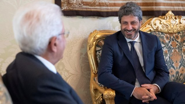 <p>
	<em>Роберто Фицо (вдясно) по време на среща с президента Серджо Матарела. Снимка: Ройтерс</em></p>
