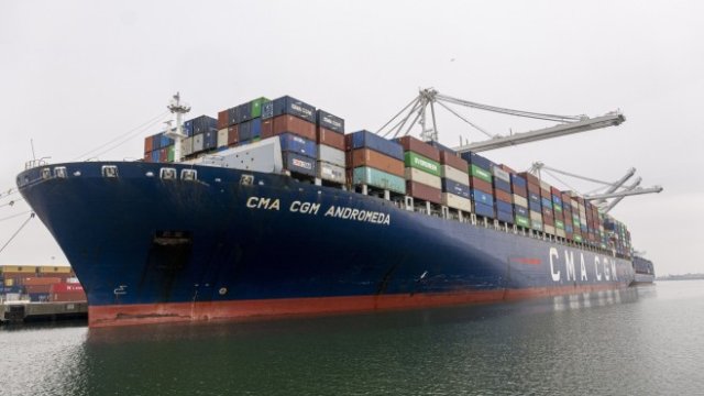 <p>
	Ръстът в износа на търговски стоки предполага, че икономиките отвън океана бавно се възстановяват и търсят повече стоки от САЩ.&nbsp;<em>Снимка:&nbsp;David Paul Morris/Bloomberg</em></p>
