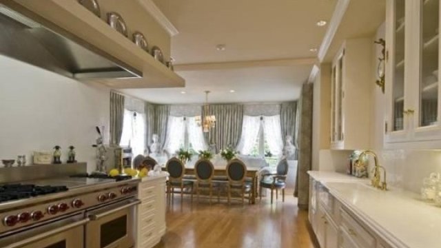 <p>
	Илюстрация: L<em>OS ANGELES REAL ESTATE</em></p>
