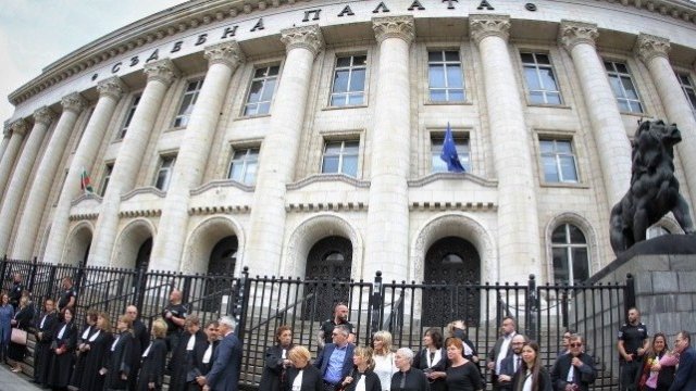 <p>
	<em font-size:="" pt="" style="color: rgb(102, 102, 102); font-family: ">Снимка: Димитър Кьосемарлиев, Investor Media group</em></p>
