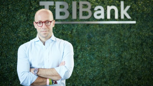 <p>
	Питър Барон, главен изпълнителен директор на TBIF (TBI Bank).<em> Снимка:&nbsp;TBI Bank</em></p>
