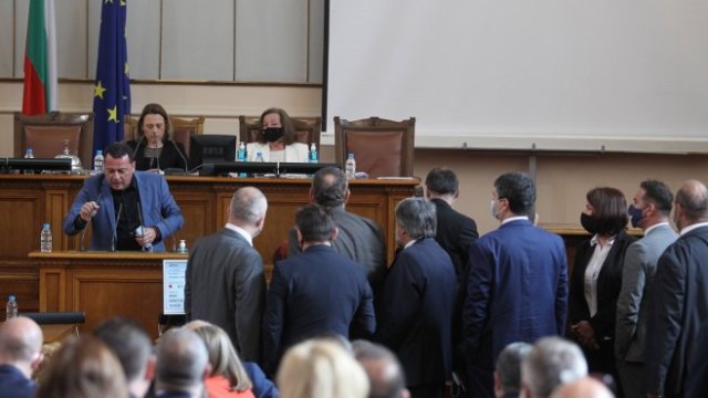 <p>
	<em font-size:="" pt="" style="color: rgb(102, 102, 102); font-family: ">Снимка: Димитър Кьосемарлиев, Investor Media Group</em></p>
