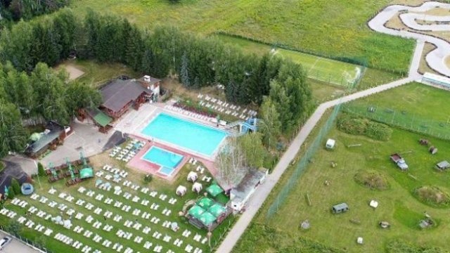 <p>
	Спортно-развлекателният комплекс Белчин Бани е сред основните активи на Синергон холдинг Снимка: Дружеството</p>
