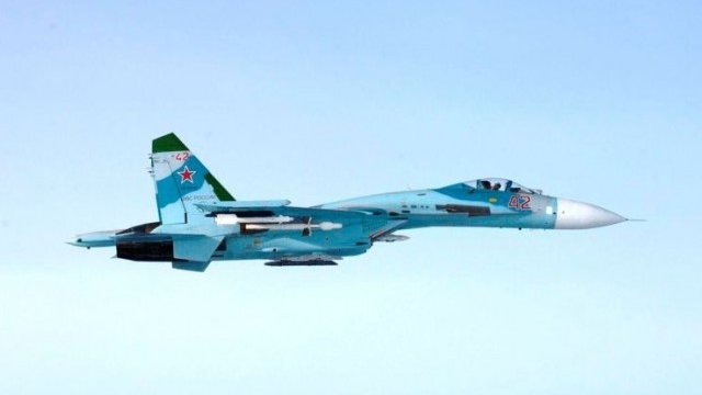 <p>
	Су-27. <em>Снимка: Ройтерс</em></p>
