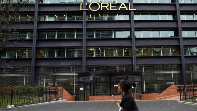 <p>
	<span style="font-size: 11.8181819915771px;">Най-голямата фирма за козметика в света L&#39;Oreal ще плати и най-голямата глоба в размер на 189,5 млн. евро. <em>Снимка: Ройтерс</em></span></p>
