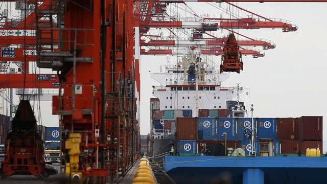 <p>
	Държавата ще предложи специални продукти за компаниите, които нямат опит в износа на стоки. <em>Снимка: архив Ройтерс</em></p>
