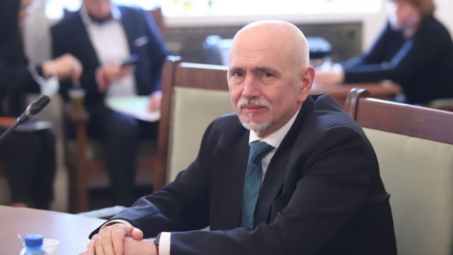 <p>
	Министърът на транспорта Николай Събев.<em> Снимка: БГНЕС/Боби Тошев</em></p>
