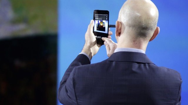 <p>
	Досега инвеститорите бяха зад гърба на Безос въпреки постоянната загуба, която отчиташе концернът. <em>Снимка: Архив Ройтерс</em></p>
