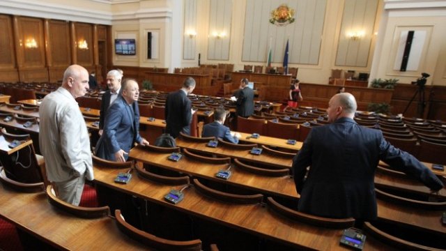 <p>
	<em font-size:="" pt="" style="color: rgb(102, 102, 102); font-family: ">Снимка: Димитър Кьосемарлиев, Investor Media Group</em></p>
