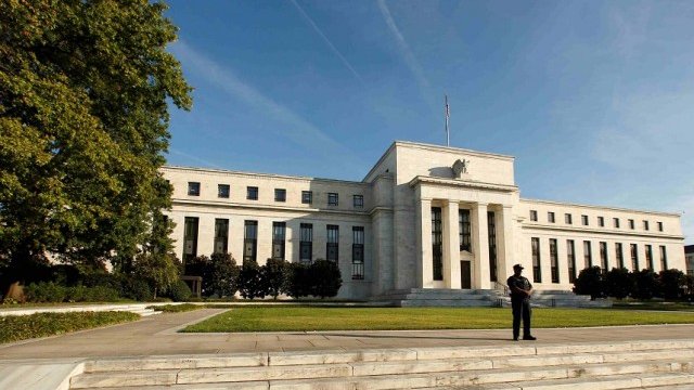 <p>
	Сградата на Федералния резерв. <em>Снимка: Ройтерс</em></p>
