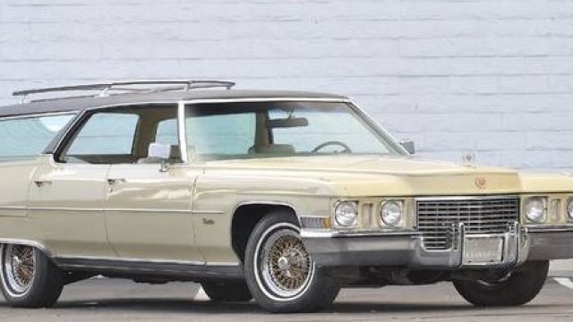 <p>
	Автомобилът на Елвис Пресли.<em> Снимка:&nbsp;&nbsp;Mecum Auctions</em></p>
