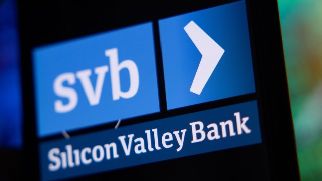 Американската Silicon Valley Bank колабира и бе поета от регулаторите  