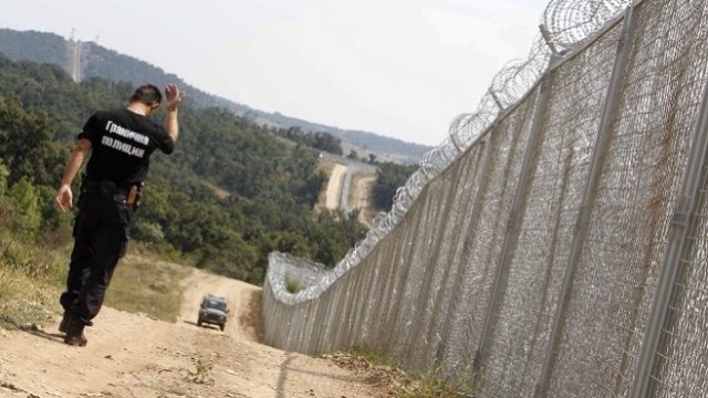 <p>
	Оградата на българо-турската граница. Снимка: <em>Олег Попов, Investor Media Group</em></p>
