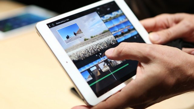 <p>
	&nbsp;iPad Air може да е предвестник на друг пазарен преход обратно към по-големите екрани. <em>Снимка: архив Ройтерс</em></p>
