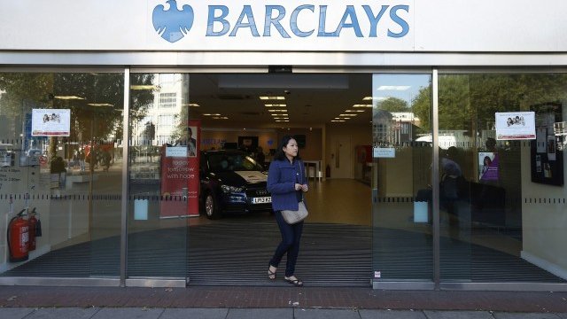 <p style="text-align: justify;">
	Barclays иска да се съсредоточи върху банкирането на дребно и корпоративното банкиране. <em>Снимка: Ройтерс</em></p>
