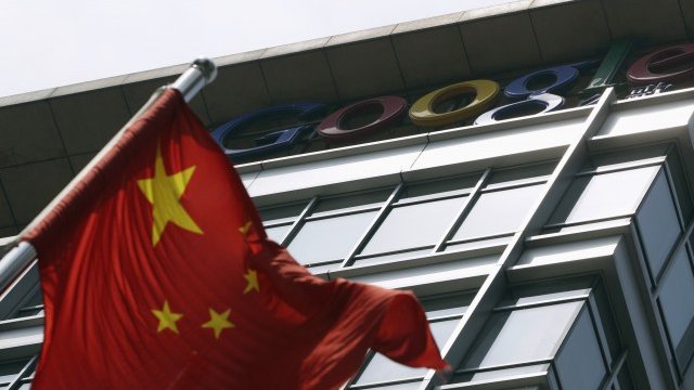 <p>
	Неприятностите за&nbsp;Google&nbsp; в Китай продължават. <em>Снимка: Ройтерс</em></p>
