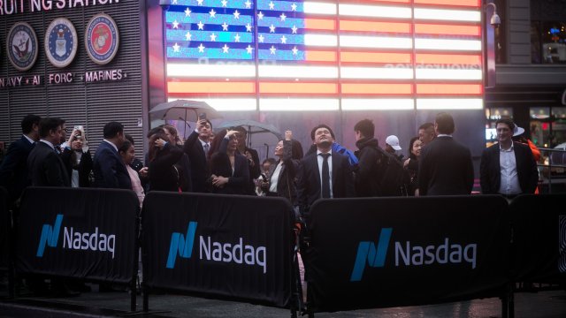 Зелената вълна на Wall Street продължава с наближаването на края на 2023 г.