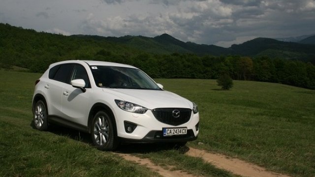 <p>
	Mazda CX-5. <em>Снимка: Automedia.bg</em></p>

