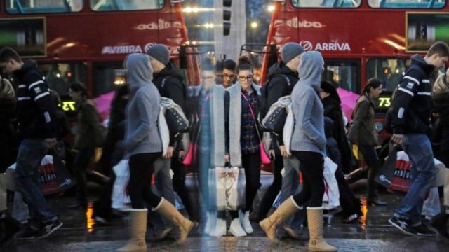 <p>
	Ул. Оксфорд в Лондон. <em>Снимка: Архив Ройтерс</em></p>
