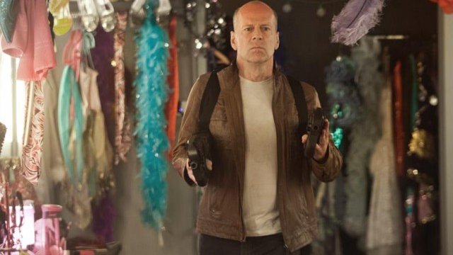 <p>
	Кадър от &quot;Looper: Убиец във времето&ldquo;. <em>Илюстрация: Sony Pictures Entertainment</em></p>
