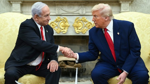 Президентът на САЩ Доналд Тръмп (вдясно) и израелският премиер Бенямин Нетаняху (вляво). Снимка: Bloomberg LP