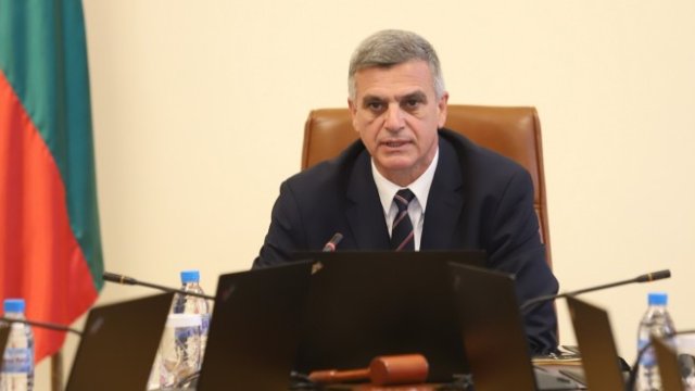 <p>
	Стефан Янев. <em>Снимка: БГНЕС</em></p>
