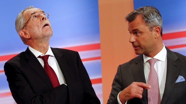 <p>
	Двамата претенденти. <em>Снимка: Ройтерс</em></p>
