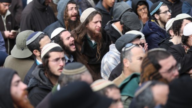 В Израел имунитетът започна да намалява по-рано от другите страни