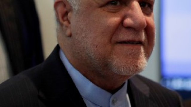 <p>
	Иранският министър на петрола Биджан Занганех.&nbsp;<em>Снимка: Ройтерс</em></p>
