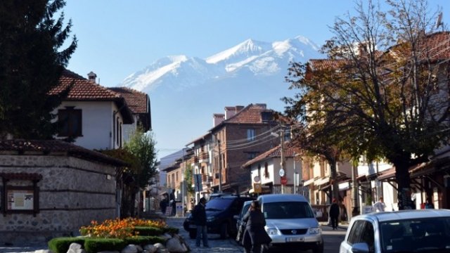 <p>
	Улица в Банско.<em> Снимка: БТА</em></p>
