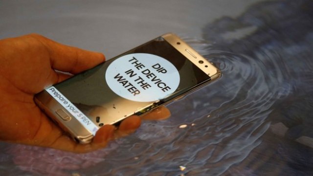 Samsung застава зад качеството на Galaxy S7