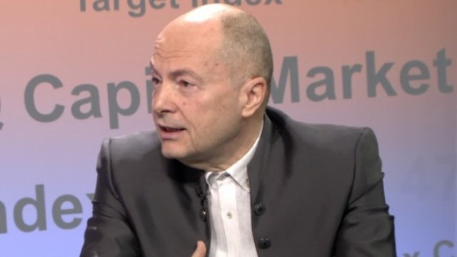 <p>
	Цекомир Воденичаров, декан на Факултета по обществено здраве към Медицинския университет в София. <em>Снимка: Bloomberg TV Bulgaria&nbsp;</em></p>
