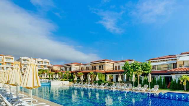 Снимка: Green Life Development &amp; Resorts