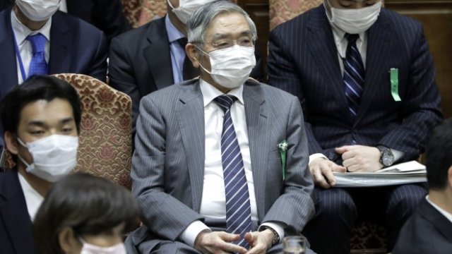 <p>
	Управителят на Японската централна банка Хирохико Курода. <em>Снимка:&nbsp;Kiyoshi Ota/Bloomberg</em></p>
