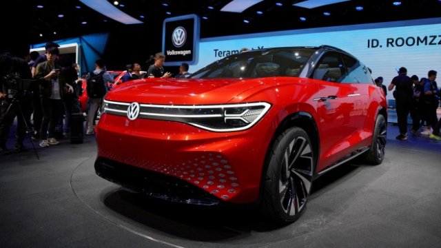 <p>
	Концепт на Volkswagen, показан на панаира в Шанхай.<em> Снимка: Ройтерс</em></p>
