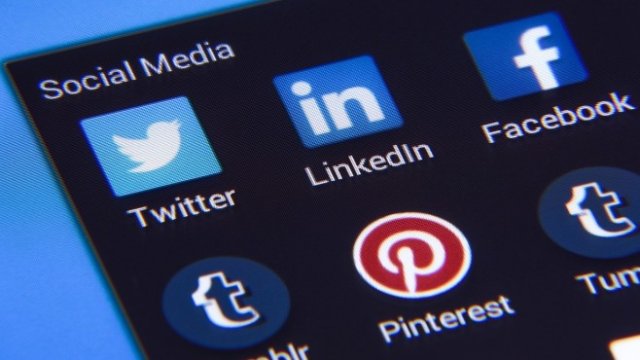 Ще върнат ли доверието в себе си институциите с достоверна и своевременна информация?