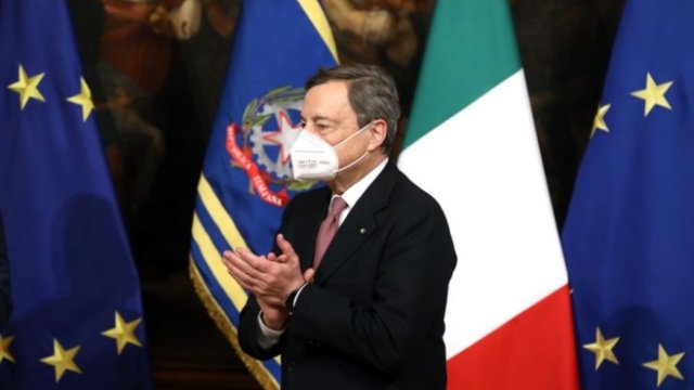 <p>
	Марио Драги при встъпването му в длъжност като премиер на Италия. <em>Снимка: Alessia Pierdomenico/Bloomberg</em></p>
