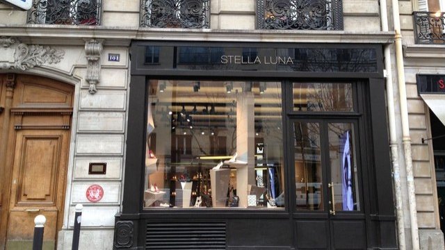 <p>
	Магазинът на&nbsp;Stella в Париж. <em>Снимка: компанията</em></p>
