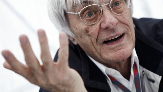 <p>
	Екълстоун очевидно е подготвен психически за последствията. <em>Снимка: Ройтерс</em></p>
