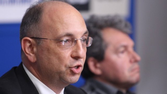 <p>
	<em>Николай Василев.&nbsp;Снимки: Димитър Кьосемарлиев, Investor Media Group</em></p>
