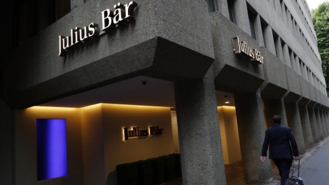 <p>
	300 служители ще трябва да си стегнат багажа. <em>Снимка: Stefan Wermuth/Bloomberg</em></p>
