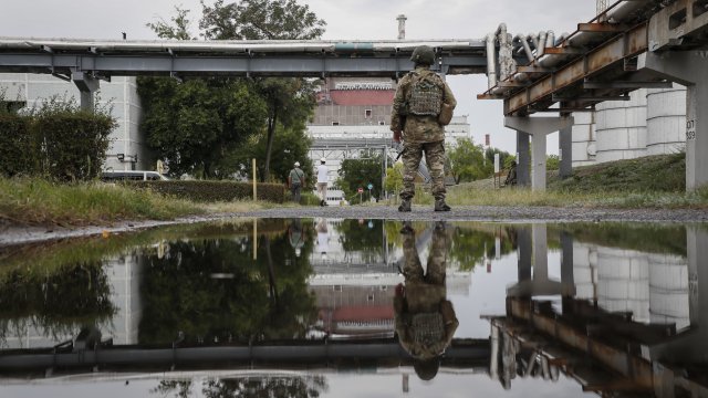 АЕЦ Запорожие. Снимка:  EPA/YURI KOCHETKOV